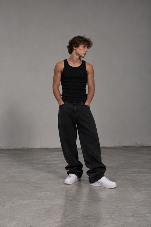 black tanktop